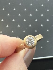 Håndlavet 14K recirkuleret guld 0.50ct TW/vvs diamant 